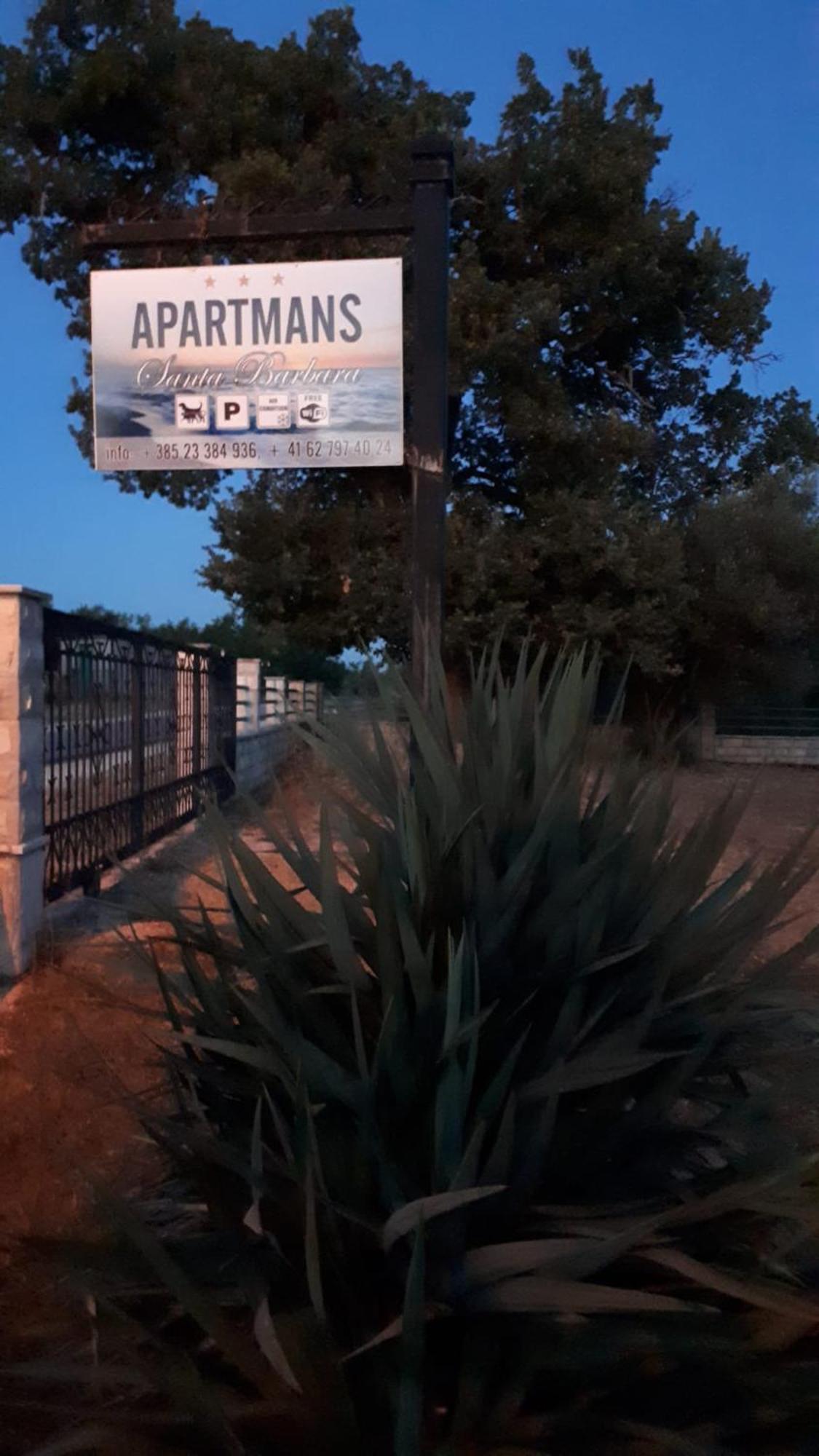 Apartments Santa Barbara Биоград на Мору Екстериор снимка