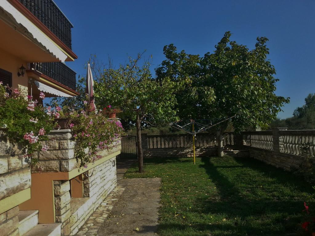 Apartments Santa Barbara Биоград на Мору Екстериор снимка