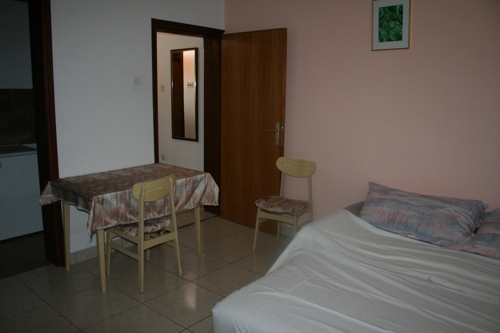 Apartments Santa Barbara Биоград на Мору Стая снимка