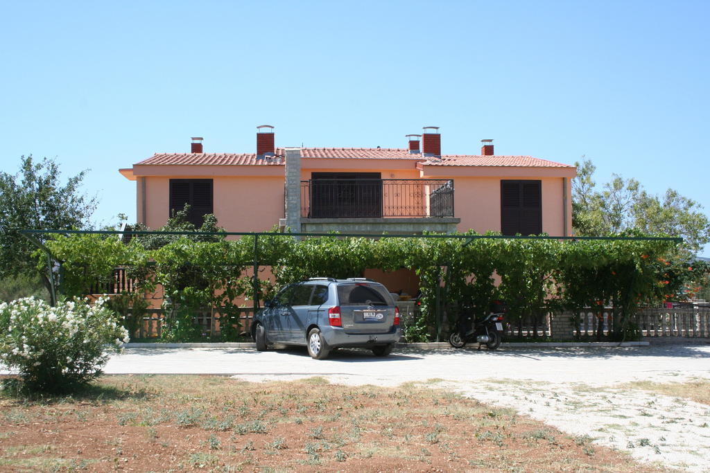 Apartments Santa Barbara Биоград на Мору Екстериор снимка